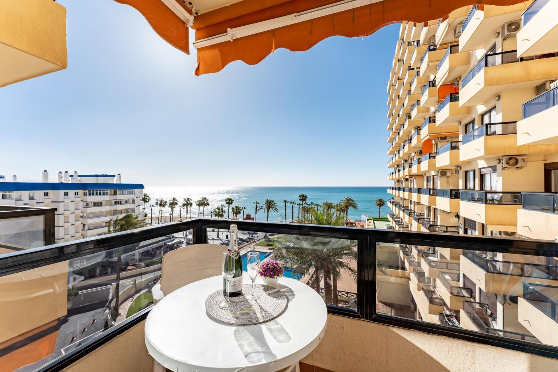 Malagasuite New Aloha Playa Benalmadena Ngoại thất bức ảnh