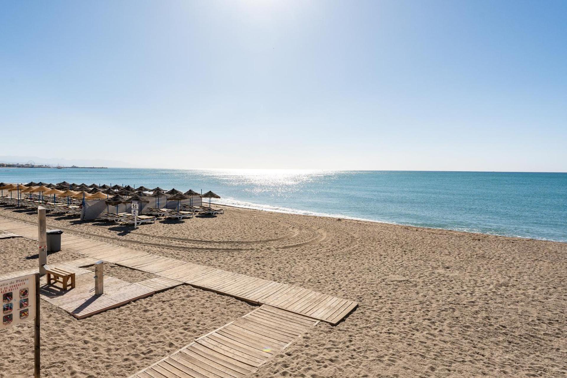 Malagasuite New Aloha Playa Benalmadena Ngoại thất bức ảnh